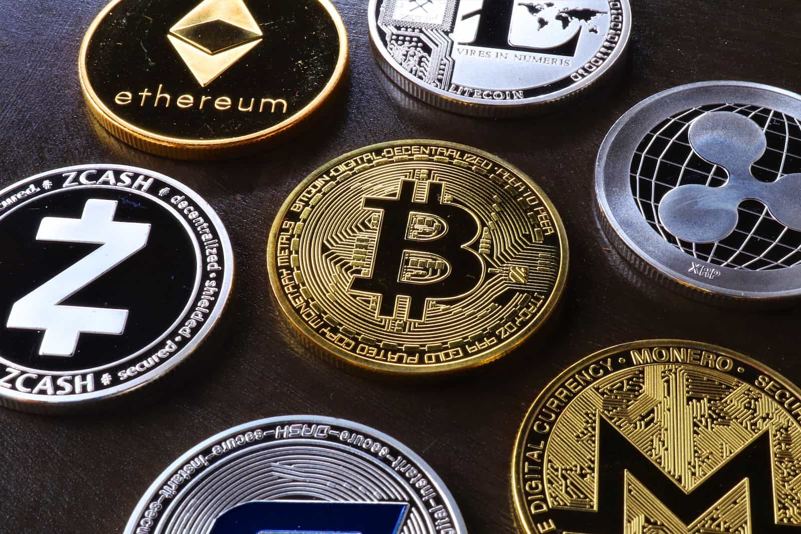 Various Cryptocurrency on Table